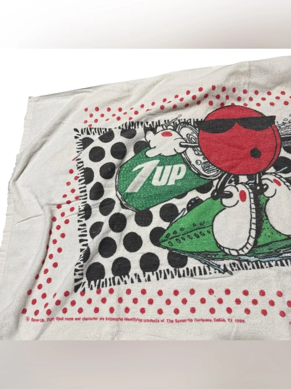 Vintage 7 Up Soda Pop Beach Towel See Spot Surf Red Advertising Summer 53”x30”